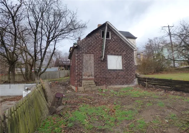 5th image of 304 Lorenz Ave, Pittsburgh, PA 15220 | MLS# 1733387