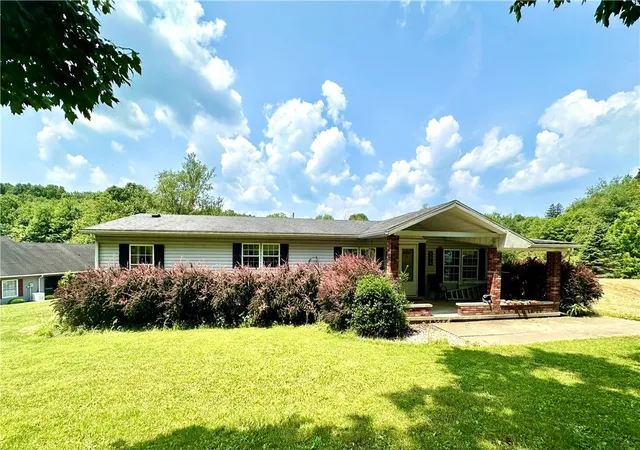 Homes for sale in Rimersburg, PA | 107 Rose Ln, Rimersburg, PA 16248 | MLS# 1733428