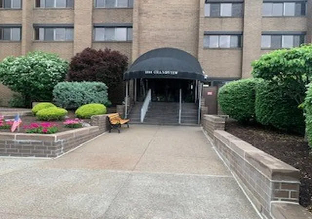 2nd image of 1000 Grandview Avenue #401, Mt Washington, PA 15211 | MLS# 1733520