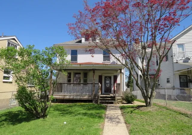 Homes for sale in Charleroi Boro, PA | 606 Crest Ave, Charleroi Boro, PA 15022 | MLS# 1734924