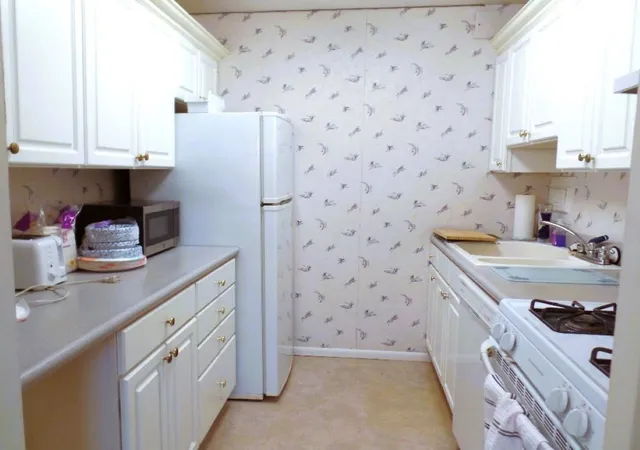 2nd image of 1150 Bower Hill Rd #501B, Mt Lebanon, PA 15243 | MLS# 1733864