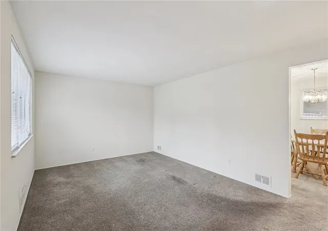 Photo 4 of Single family home for sale at 814 Laura Ave, West Mifflin, PA 15122 | MLS# 1735013 | Listing updated on 2026-03-06