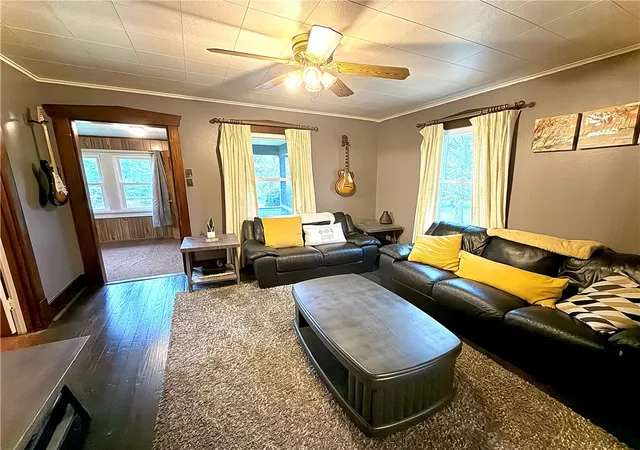 4th image of 416 Country Club Dr, Ellwood City, PA 16117 | MLS# 1735069