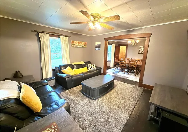 5th image of 416 Country Club Dr, Ellwood City, PA 16117 | MLS# 1735069