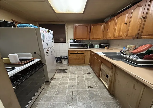Homes for sale in Sheraden, PA | 3427 Clearfield St, Sheraden, PA 15204 | MLS# 1735144
