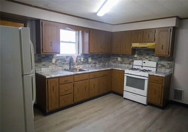 Homes for sale in Clairton, PA | 635 Large Ave, Clairton, PA 15025 | MLS# 1735213