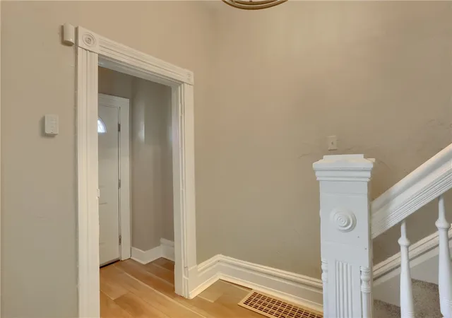 4th image of 513 Grace St, Mt Washington, PA 15211 | MLS# 1735295