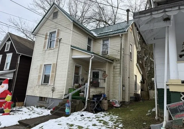 Photo 3 of Single family home for sale at 214 Cleveland St, Butler, PA 16001 | MLS# 1735342 | Listing updated on 2026-08-28