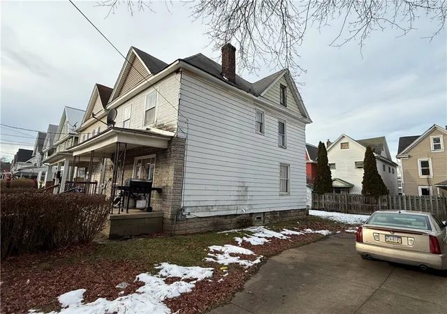 Photo 3 of Single family home for sale at 420 Negley Ave, Butler, PA 16001 | MLS# 1735361 | Listing updated on 2026-08-28