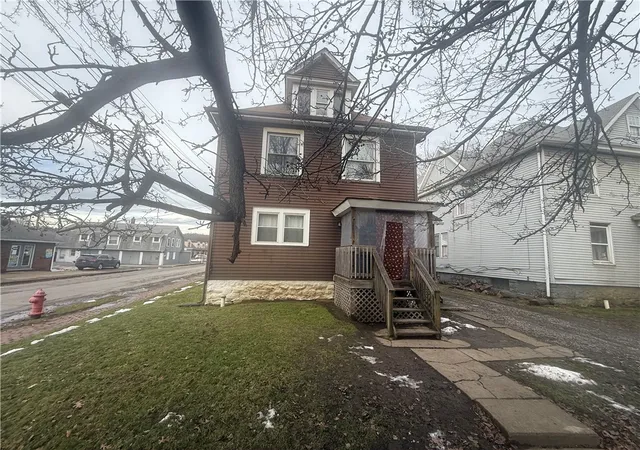 Photo 2 of Multi family home for sale at 328 W Cunningham St, Butler, PA 16001 | MLS# 1735367 | Listing updated on 2026-08-28