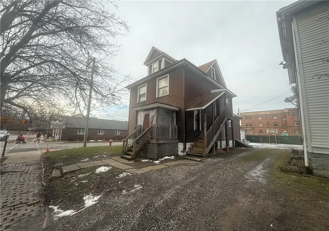 Photo 3 of Multi family home for sale at 328 W Cunningham St, Butler, PA 16001 | MLS# 1735367 | Listing updated on 2026-08-28