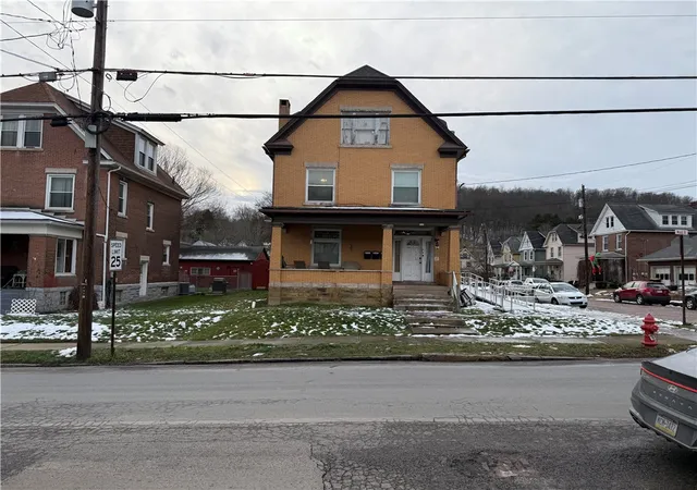 Photo 2 of Multi family home for sale at 346 Mercer St, Butler, PA 16001 | MLS# 1735358 | Listing updated on 2026-08-28