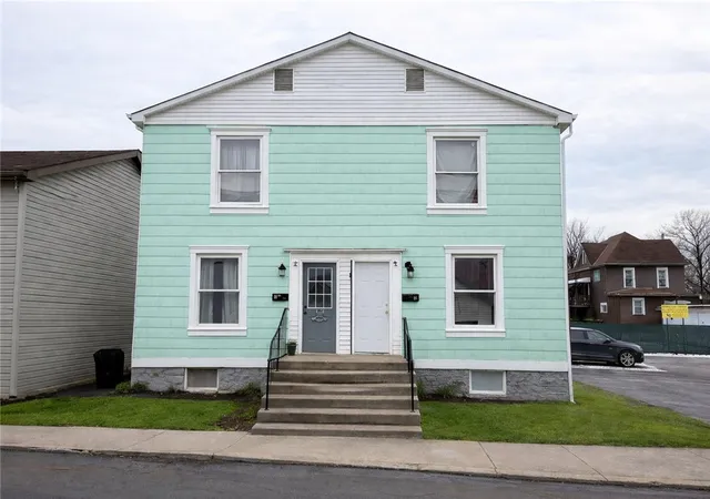 Photo 1 of Multi family home for sale at 320 W Birch St, Butler, PA 16001 | MLS# 1735346 | Listing updated on 2026-08-28