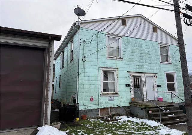 Photo 3 of Multi family home for sale at 320 W Birch St, Butler, PA 16001 | MLS# 1735346 | Listing updated on 2026-08-28