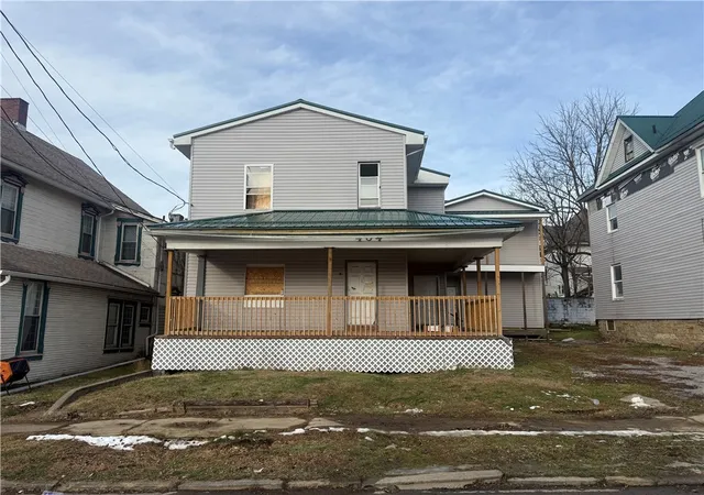 Photo 1 of Multi family home for sale at 404 E Locust St, Butler, PA 16001 | MLS# 1735351 | Listing updated on 2026-08-28