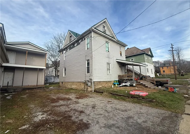 Photo 3 of House for sale at 410 E Locust St, Butler, PA 16001 | MLS# 1735343 | Listing updated on 2026-08-28