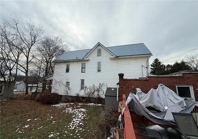 4th image of 327 & 329 Howard St, City Of But Ne, PA 16001 | MLS# 1735344