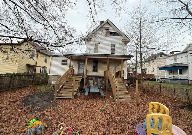 5th image of 327 & 329 Howard St, City Of But Ne, PA 16001 | MLS# 1735344