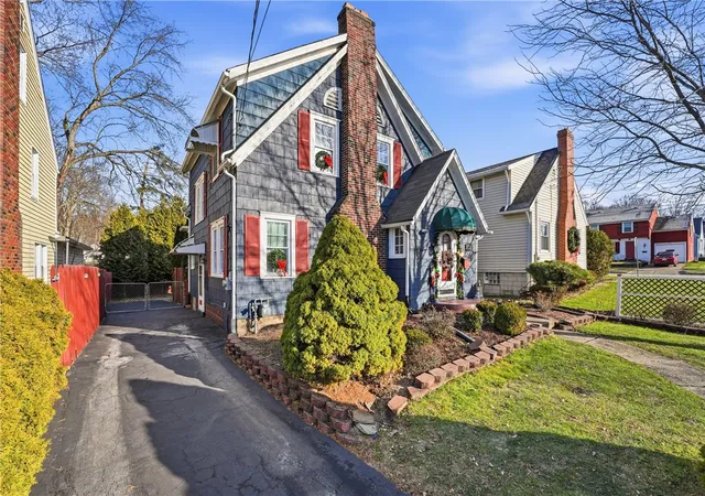 3rd image of 1279 Griswold St, Sharon, PA 16146 | MLS# 1735498