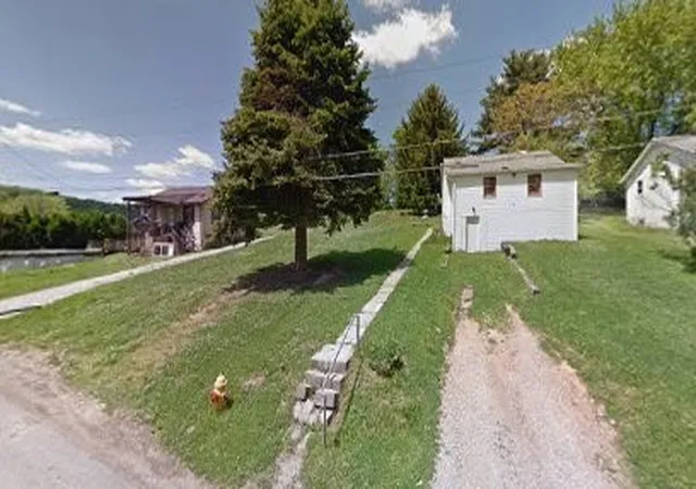 Homes for sale in North Bethlehem, PA | 112 Mancha St, North Bethlehem, PA 15330 | MLS# 1735617