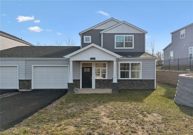 Photo 1 of Single family home for sale at 2215 Lebanon Dr, Mc Keesport, PA 15135 | MLS# 1735694 | Listing updated on 2026-04-04