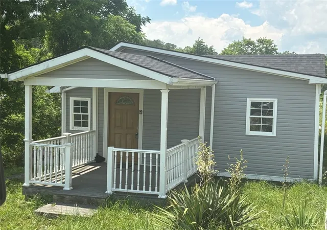 2nd image of 105 Penn Ave, Bentleyville, PA 15314 | MLS# 1735485