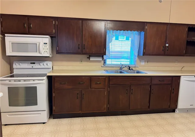 Homes for sale in Derry Twp, PA | 1244 W High St, Derry Twp, PA 15620 | MLS# 1735768