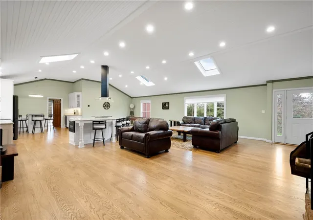 2nd image of 507 Buttermilk Ln, Bradfordwoods, PA 15015 | MLS# 1736293