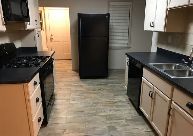 Photo 3 of Single family home for sale at 1520 1/2 4th Ave, Coraopolis, PA 15108 | MLS# 1736414 | Listing updated on 2026-07-23