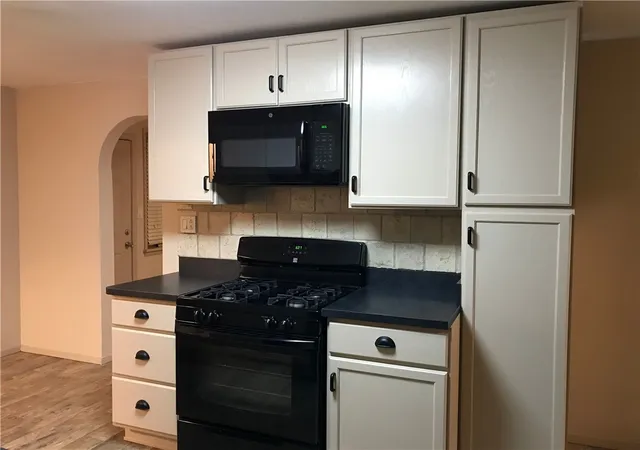 Photo 4 of Single family home for sale at 1520 1/2 4th Ave, Coraopolis, PA 15108 | MLS# 1736414 | Listing updated on 2026-07-23