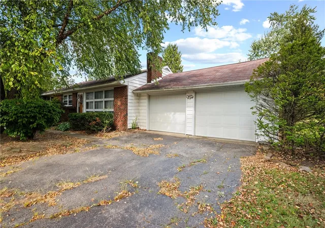 Homes for sale in Hermitage, PA | 39 S Buhl Farm Dr, Hermitage, PA 16148 | MLS# 1736482