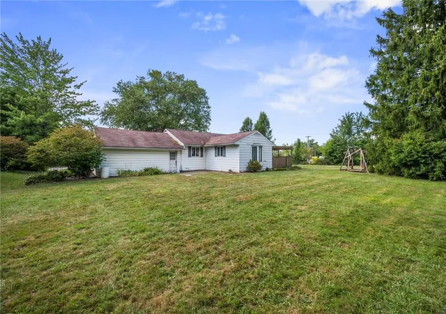 Homes for sale in Hermitage, PA | 39 S Buhl Farm Dr, Hermitage, PA 16148 | MLS# 1736482