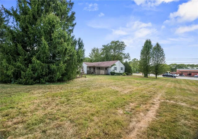 Homes for sale in Hermitage, PA | 39 S Buhl Farm Dr, Hermitage, PA 16148 | MLS# 1736482