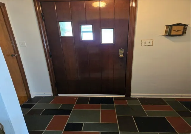Photo 5 of Sale Pending at 1822 Ellsworth Ave, Carnegie, PA 15106 | MLS# 1736641 | Listing updated on 2026-07-10