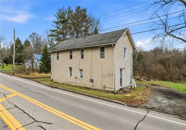 Homes for sale in Hermitage, PA | 995 Mercer Ave, Hermitage, PA 16148 | MLS# 1736798