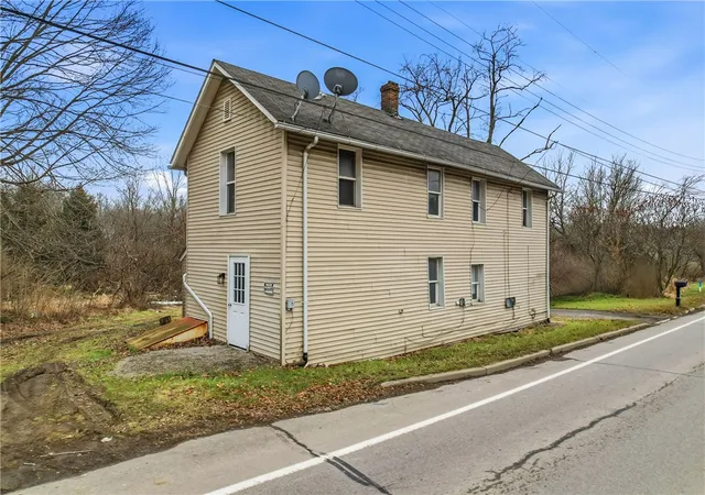 Homes for sale in Hermitage, PA | 995 Mercer Ave, Hermitage, PA 16148 | MLS# 1736798