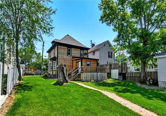 Photo 2 of Single family home for sale at 110 Pattison St, Evans City, PA 16033 | MLS# 1736884 | Listing updated on 2026-09-27