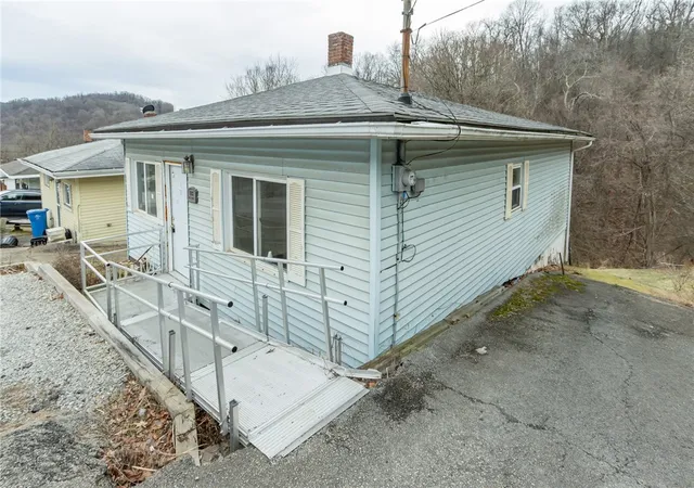 2nd image of 1183 Hill St, Lower Burrell, PA 15068 | MLS# 1736916