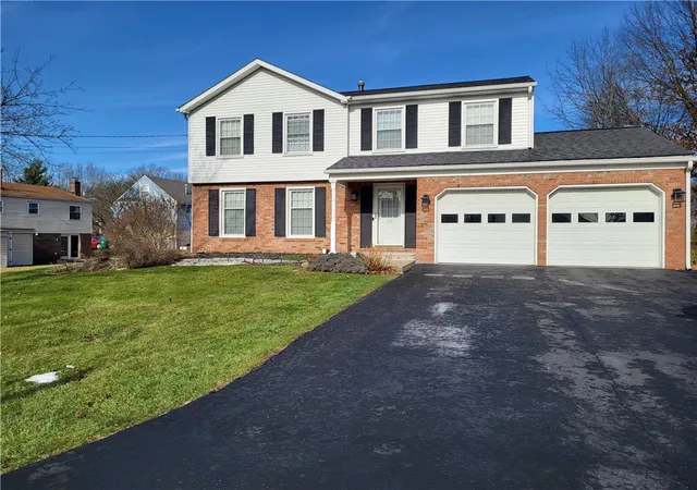 Homes for sale in Twp Of But Nw, PA | 117 Farmington Dr, Twp Of But Nw, PA 16001 | MLS# 1736902