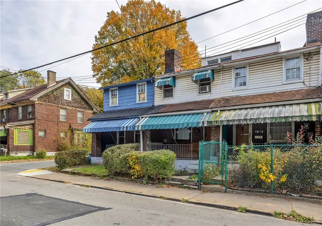 Homes for sale in Wilkinsburg, PA | 1616 Montier St, Wilkinsburg, PA 15221 | MLS# 1737330