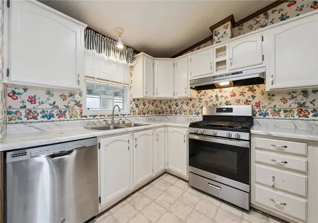 Homes for sale in Murrysville, PA | 236 Ridge Ln, Murrysville, PA 15668 | MLS# 1737250