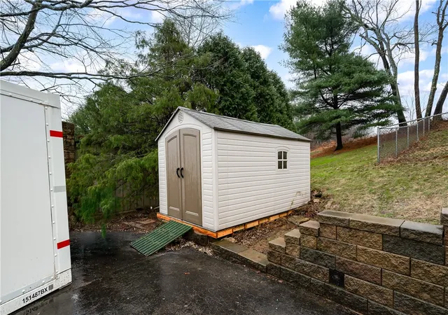 Homes for sale in Center Twp, PA | 120 Lyn Dale Dr, Center Twp, PA 16001 | MLS# 1737457