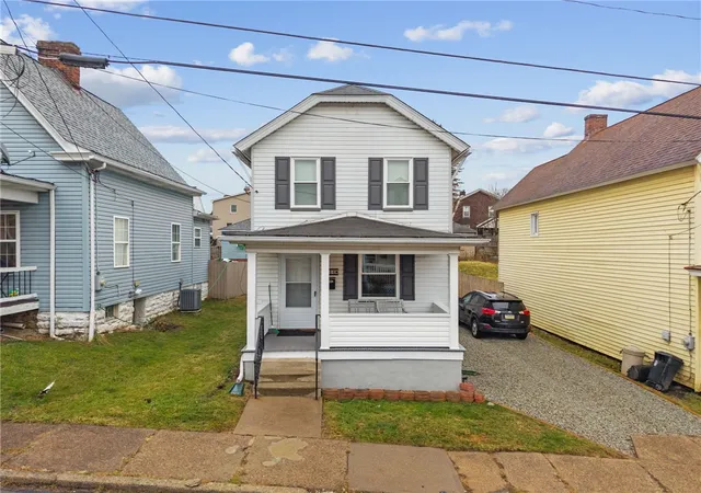Homes for sale in Jeannette, PA | 414 Guy St, Jeannette, PA 15644 | MLS# 1737698
