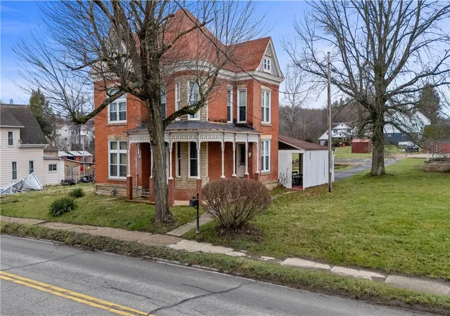 image of 804 W Mahoning St, Punxsutawney, PA 15767 | MLS# 1737813