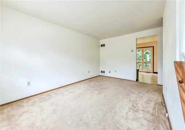 Homes for sale in Forest Hills Boro, PA | 515 Barclay Ave, Forest Hills Boro, PA 15221 | MLS# 1737919