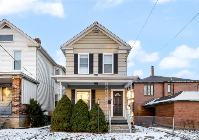 Homes for sale in Ambridge, PA | 559 Glenwood Avenue, Ambridge, PA 15003 | MLS# 1737854