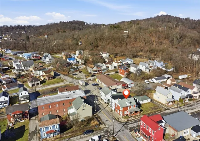 Homes for sale in Jeannette, PA | 1301 13015 Penn Avenue, Jeannette, PA 15644 | MLS# 1738017