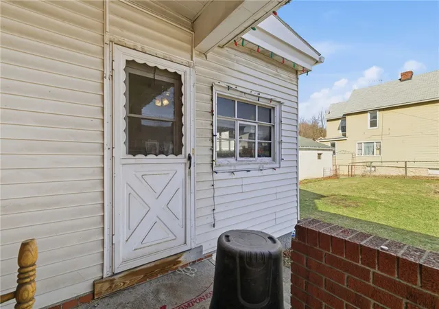 Homes for sale in Jeannette, PA | 1301-13015 Penn Avenue, Jeannette, PA 15644 | MLS# 1738017