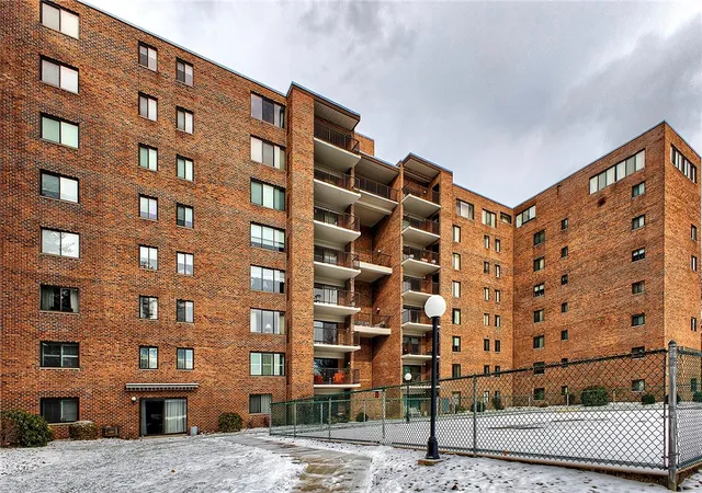 29th image of 3 Alta Vita Dr #104, Hempfield Twp, PA 15601 | MLS# 1737839