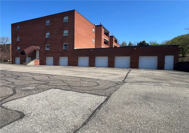 Homes for sale in Lower Burrell, PA | 2850 Edgecliff Road #35, Lower Burrell, PA 15068 | MLS# 1738131